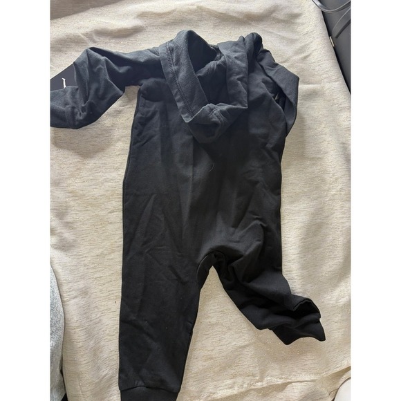 NWT Jordan black  onsie size 18 months - Picture 7 of 7